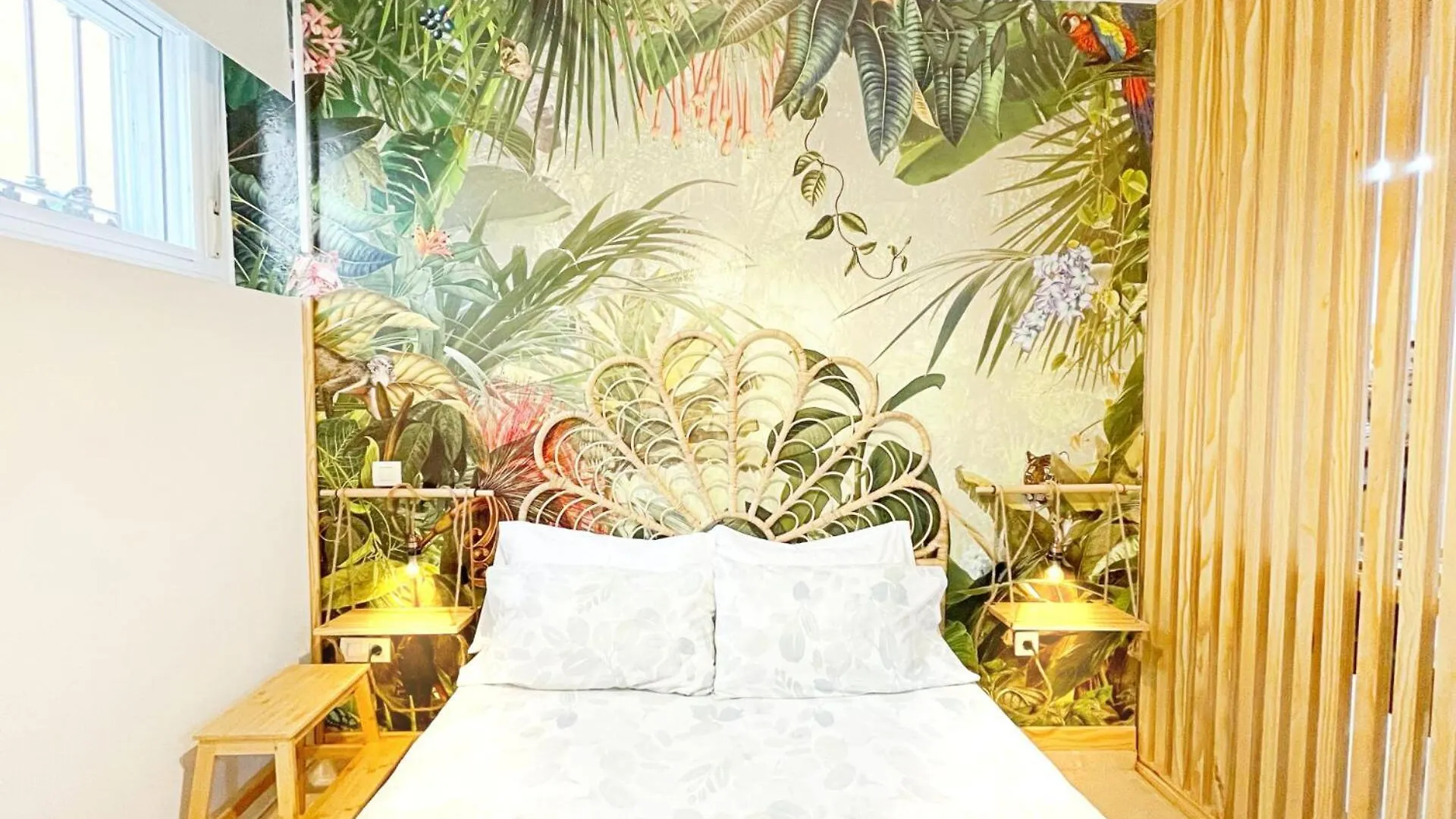 New Tropic Malaka Home Málaga España